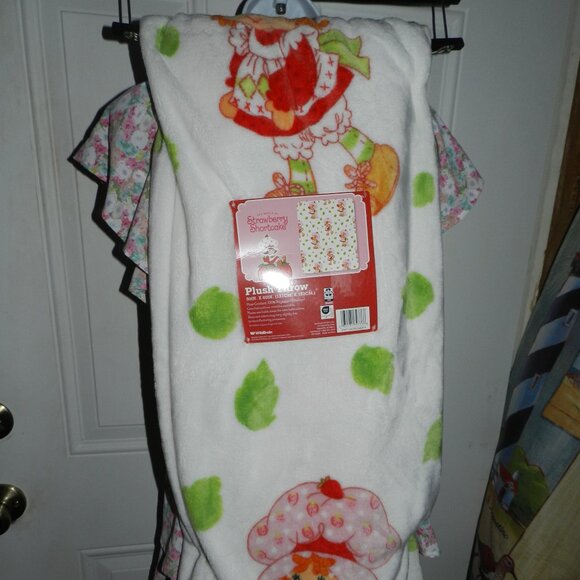 Strawberry Shortcake 🍓🍰Plush Throw/Blanket 2025🍰 50" X 60"🆕⌚📦🏃💨🚚 - Picture 2 of 16